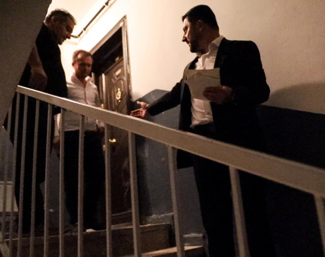 İntihara kalkışan kişiyi belediye başkanı ikna etti - Resim: 0