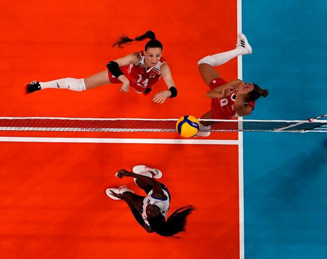 Tokyo 2020 Olimpiyatları'nda Filenin Sultanları İtalya'ya kaybetti! - Resim: 1