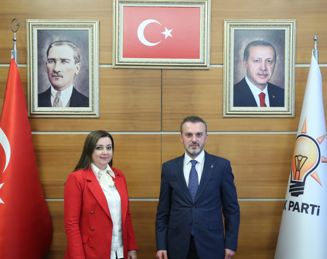 Cumhurbaşkanı'nın avukatı büyük acı yaşadı! Annesi İzmir'de otomobilin çarpmasıyla öldü - Resim: 0