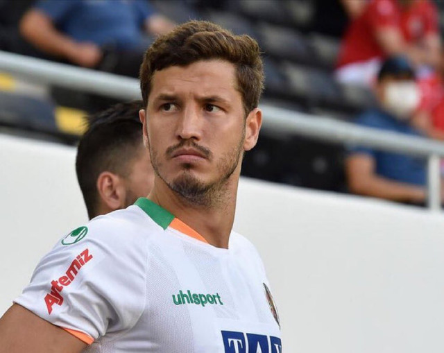 Beşiktaş Salih Uçan transferini bitirdi - Resim: 0