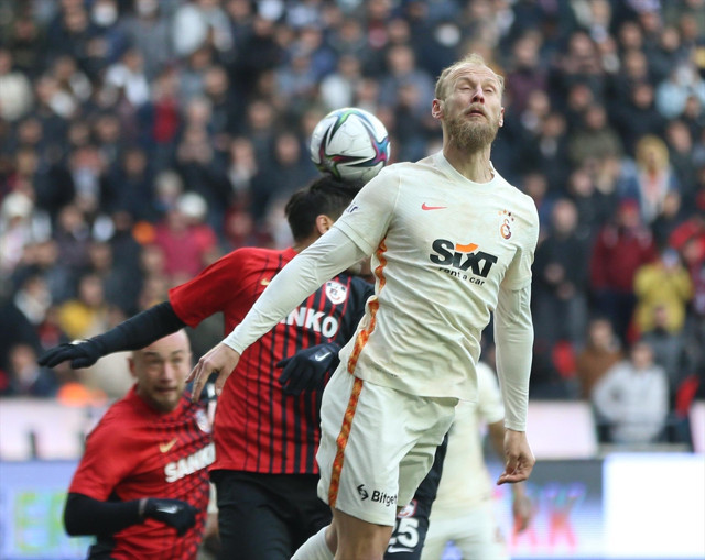 Galatasaray öne geçtiği maçta Gaziantep FK'ye 3-1 kaybetti - Resim: 1