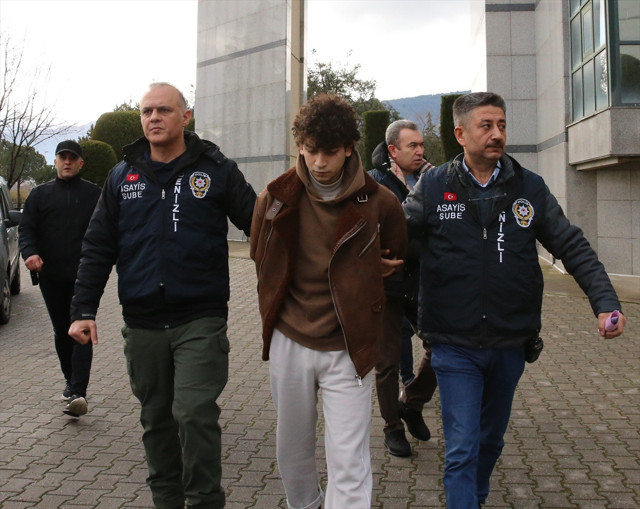 Kamyonetin içinde bıçaklanarak öldürüldü! Üç çocuk babasının katili tutuklandı - Resim: 0