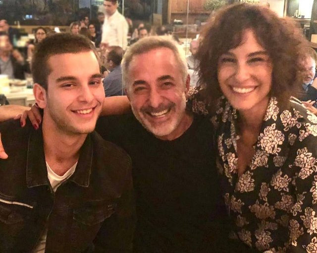 Arzum Onan ve Mehmet Aslantuğ’un oğlu Can sevgilisiyle paylaştı yorum yağdı! "Annene benziyor" - Resim: 2