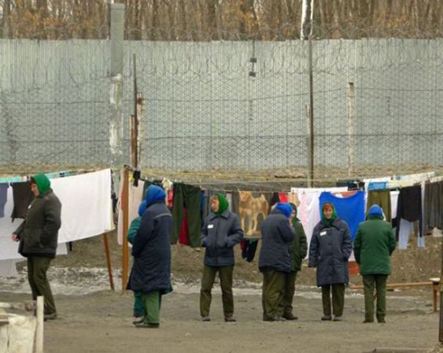 Böyle olur Rusların kadın koğuşu - Resim: 2