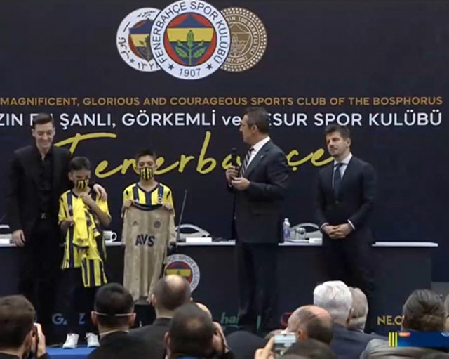 Mesut Özil, Galatasaray derbisinde forma giyecek mi? Burak Yılmaz ve Milli Takım yanıtı bomba - Resim: 0