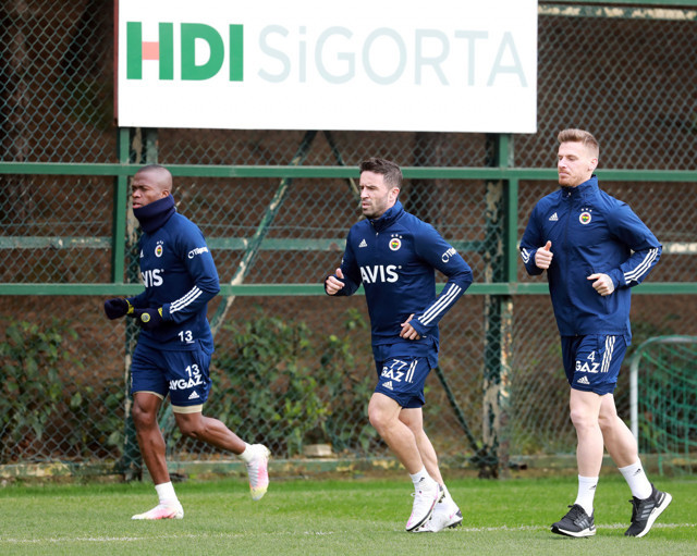 Fenerbahçe'ye Valencia şoku! İşte Emre Belözoğlu'nun yeni golcüsü - Resim: 0