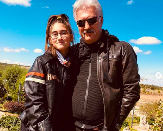Tamer Karadağlı kızı Zeyno kaç yaşında annesi kimdir? - Resim: 0