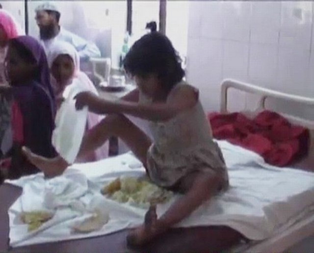 Engelli olduğu için ormana bırakıldı 8 yıl maymunlar büyüttü! - Resim: 3