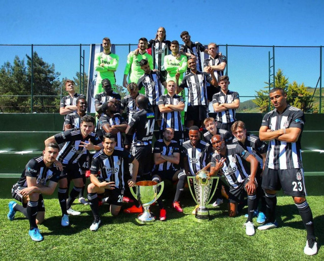 Beşiktaş'tan çifte kupalı poz - Resim: 0