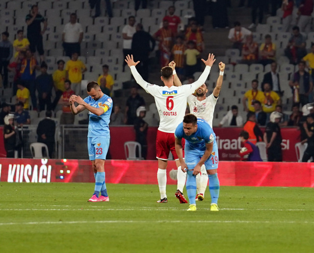 Türkiye Kupası'nı Sivasspor kazandı! Kayserispor'u uzatmada 3 golle yendi - Resim: 0