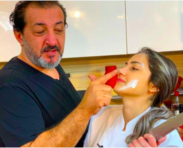 Mehmet Yalçınkaya parmak kazası nasıl ne zaman olmuş? - Resim: 0