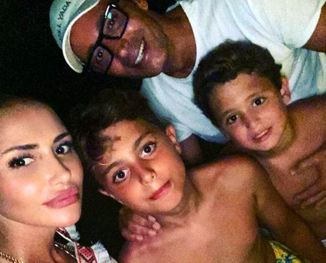 Mustafa Sandal eski eşi Emina Jahovic ile pozunu önce paylaştı sonra sildi - Resim: 2