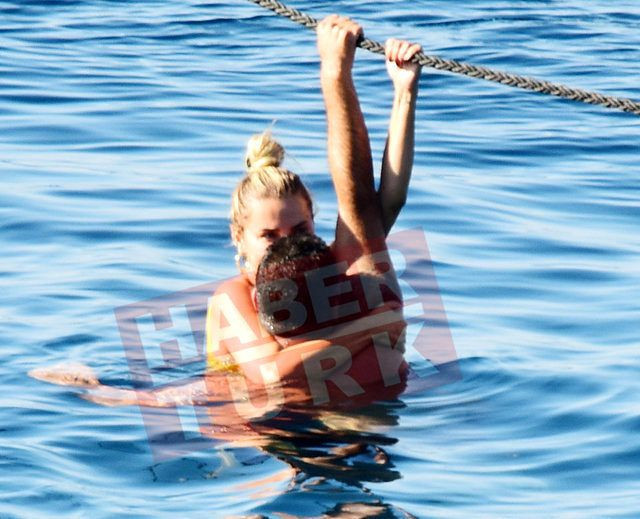 Ece Erken Şafak Mahmutyazıcıoğlu'yla fena yakalandı öpüşürken fotoğraflandı - Resim: 3