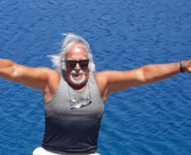 Minibüste yaşayan yaşlı adam ölü bulundu - Resim: 0