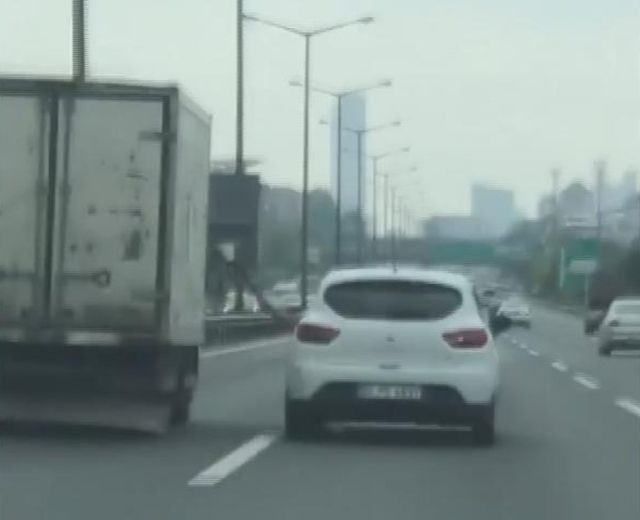 İstanbul'da baltalı sürücü gözaltına alındı - Resim: 2