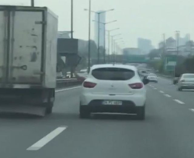 İstanbul'da baltalı sürücü gözaltına alındı - Resim: 4