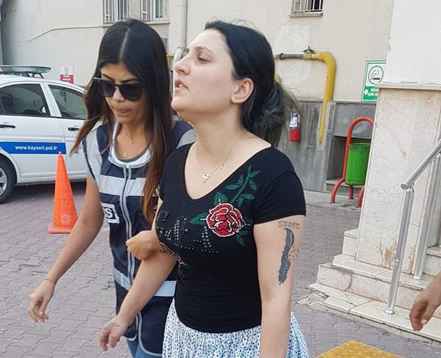 Kayseri'de suç makinesi kadın yatak odasındaki özel bölmede yakalandı - Resim: 2