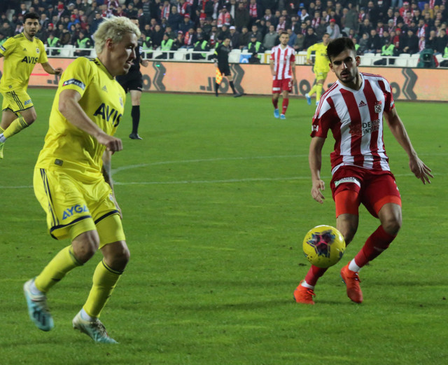 Ersun Yanal'dan Beşiktaş derbisi öncesi flaş Max Kruse kararı - Resim: 0