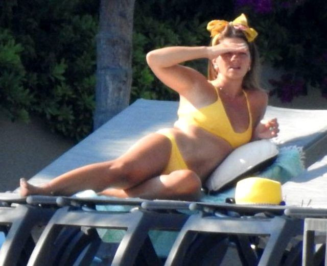 Sarı bikinisiyle olay olan Pelin Karahan fit vücuduyla dikkatleri üzerine çekti! - Resim: 3