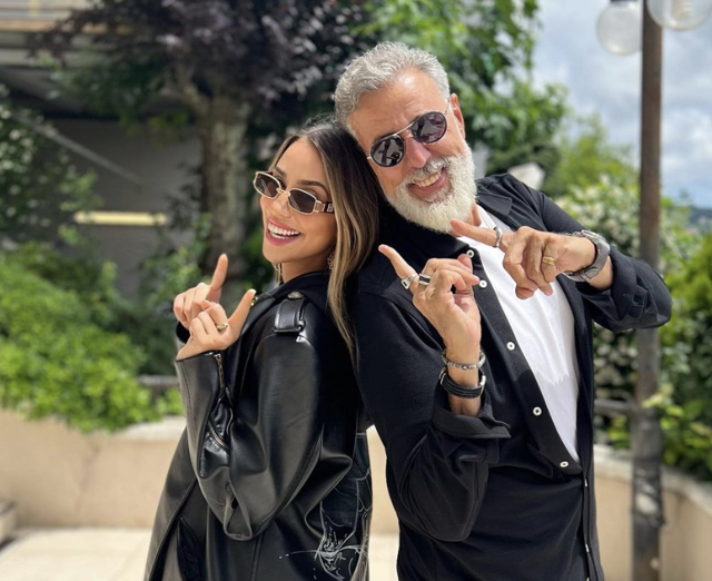 Hamdi Alkan'ın kızı Zeynep Alkan babasıyla ilgili söyledikleriyle herkesi dumura uğrattı! "Orada kendimizi kandırıyoruz" - Resim: 2