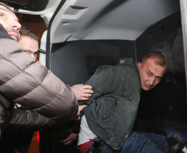 Eskişehir'de özel harekatı harekete geçirdi! Saklandığı çatıda kıskıvrak yakalandı - Resim: 1