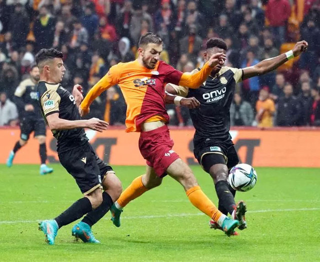 Okan Buruk'un Galatasaray'a en çok istediği futbolcu belli oldu - Resim: 0