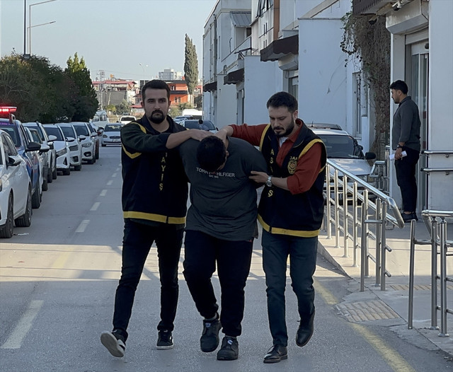 Adana'da komşu kavgası! Baba öldü oğulları yaralandı kavganın sebebi meğer... - Resim: 0