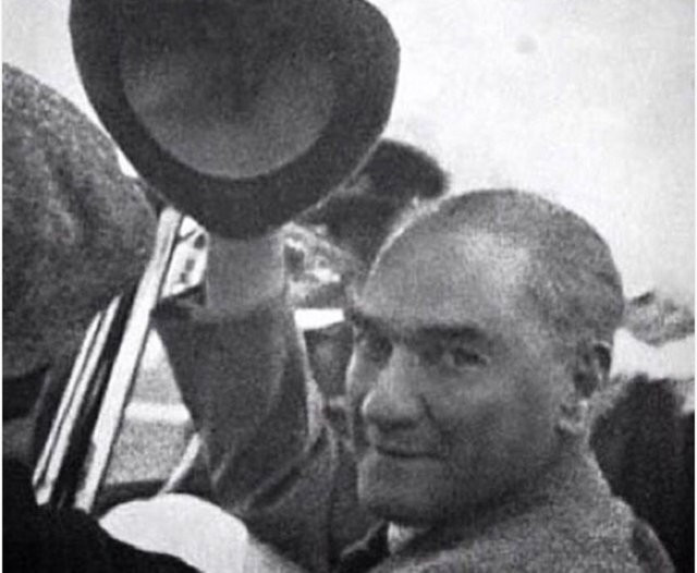 Ünlülerin 10 Kasım mesajları - Resim: 3