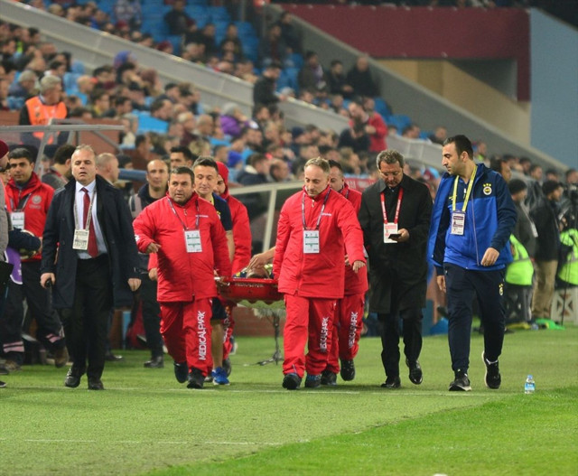 Fenerbahçe'ye Simon Falette'den kötü haber - Resim: 0