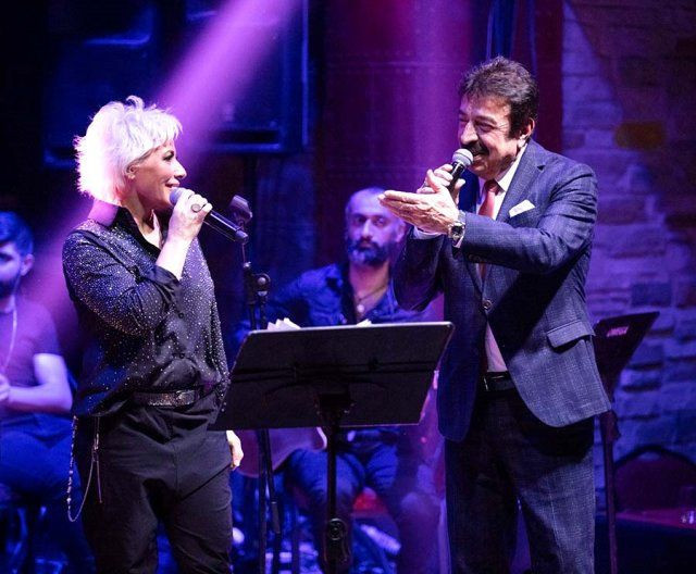 Aylar sonra sahne alan İntizar Arap prensden gelen hediyeleri reddetti! - Resim: 4