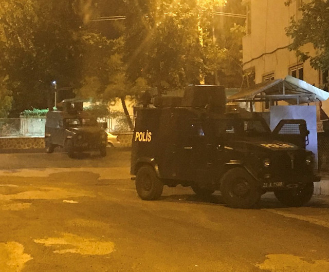 Diyarbakır'da bodrum katta alkollü eğlenceye 66 bin 160 lira ceza - Resim: 0