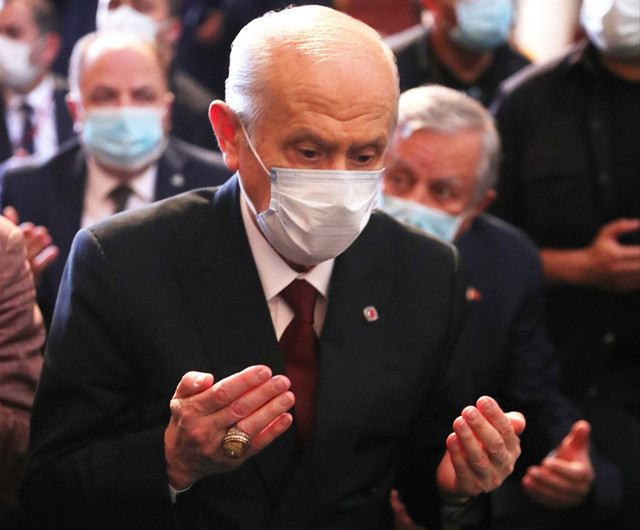 Ayasofya 86 yıl sonra ibadete açıldı! İlk cuma eşsiz oldu Erdoğan dua okudu - Resim: 4