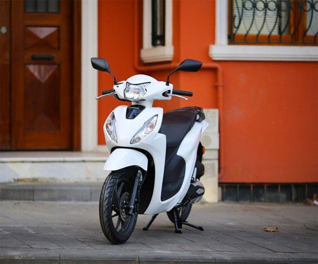 Yeni Honda Dio Türkiye yollarına çıkıyor yakıt ekonomisi dikkat çekiyor - Resim: 0