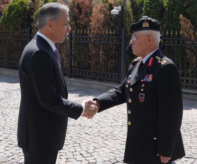 Jandarma Genel Komutanlığı'nda devir teslim töreni - Resim: 0