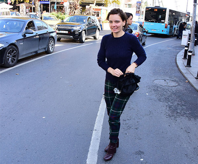 Nil Karaibrahimgil'in makyajsız hali olay! - Resim: 4