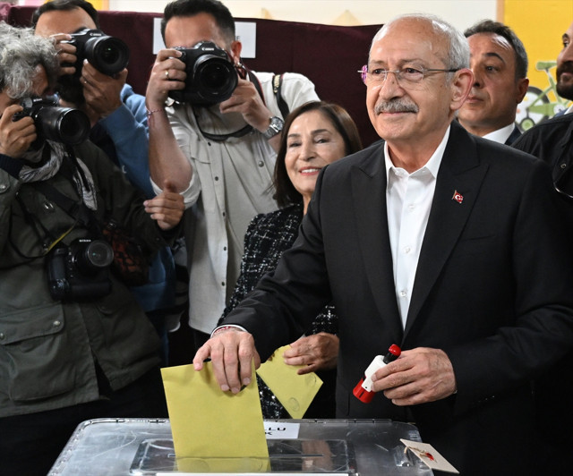 Millet İttifakı Cumhurbaşkanı Adayı Kemal Kılıçdaroğlu Ankara'da oyunu kullandı - Resim: 0