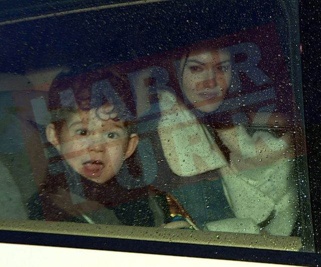 Fahriye Evcen oğlu Karan ile beraber paylaştı beğeniler yağmur gibi yağdı - Resim: 4