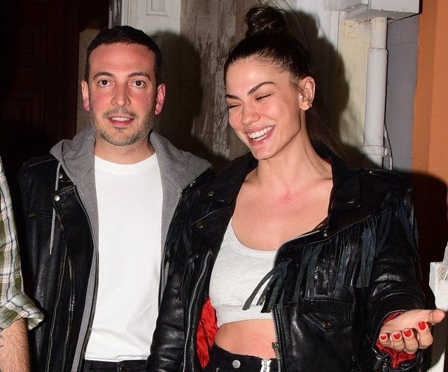 Oğuzhan Koç Demet Özdemir’i utandırdı! Evlilik sorusuna bakın ne yanıt verdi: İlk ve tek... - Resim: 2