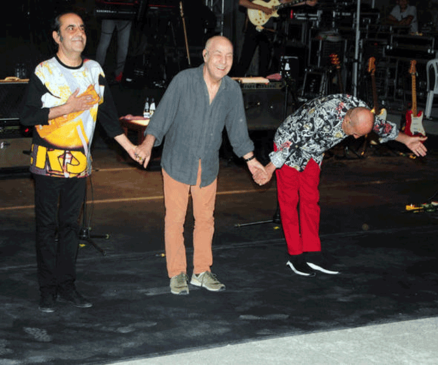 Bize ihanet ettin Cem! - Resim: 3