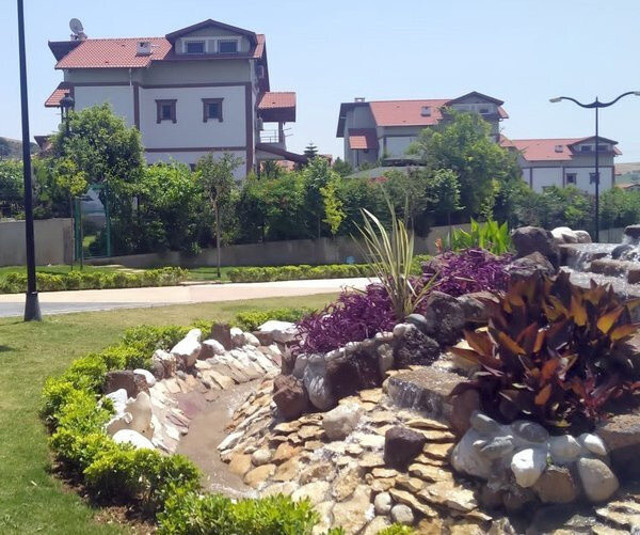 CHP'li Adana Büyükşehir Belediye Başkanı Zeydan Karalar bir parkla villasının değerini katladı - Resim: 0