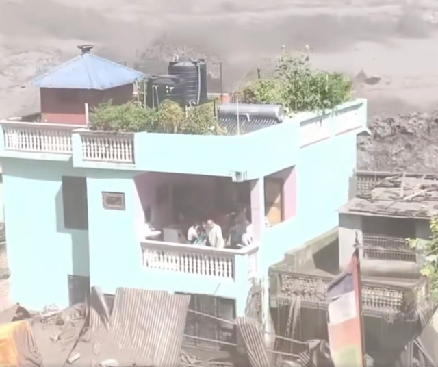 Nepal'de ikinci felaket kapıda! Doğal baraj patladı, halka 'kaçın' uyarısı - Resim: 2