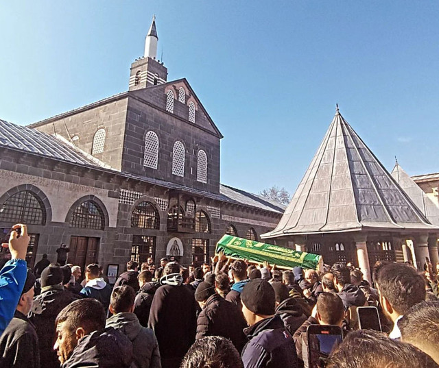 Diyarbakırlı Ramazan Hoca'yı 1.5 saat yürüyerek gelip katletmiş! PKK mı tarikat mı? - Resim: 1
