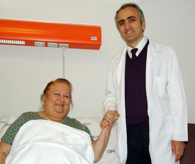 Antalya'da Münevver Eceler başarılı bir ameliyatla diyabet hastalığından kurtuldu - Resim: 0