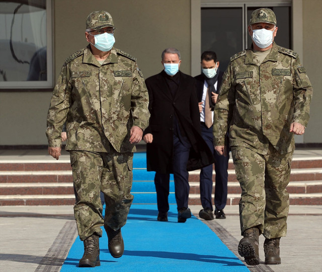 Mehmetçik için yeni tip "kamuflaj" hazırlandı! Yarından itibaren tüm kara birliklerinde kullanılacak - Resim: 1