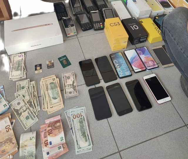 6 milyonluk vurgun yapan 3 kardeş yakalandı! 12 müşteriyi böyle dolandırdılar - Resim: 0