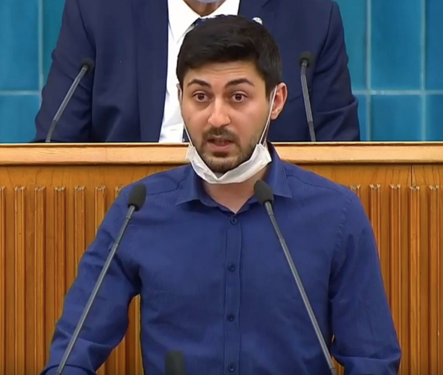 Meral Akşener'in kürsüye çıkardığı Serhan Koray Çiftçi'nin eğlence fotoğrafları internete düştü - Resim: 0