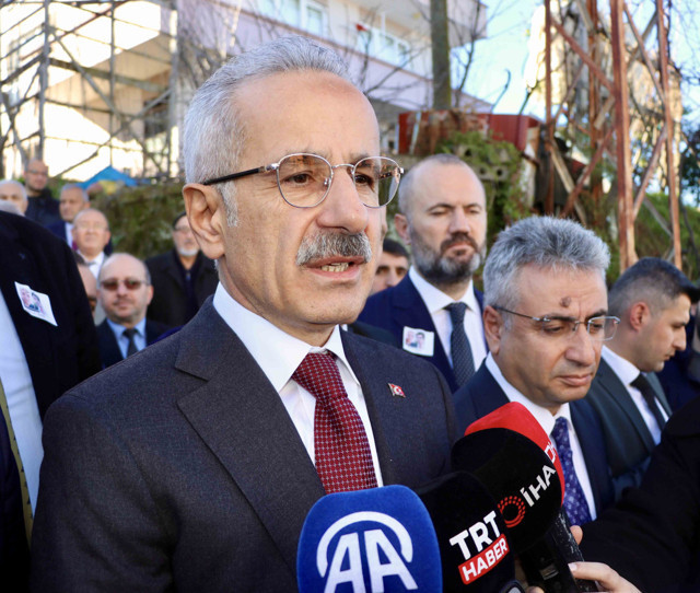 Rize'de 2 PTT çalışanı öldürülmüştü! Bakan Uraloğlu, acılı ailelerin yanında oldu - Resim: 2