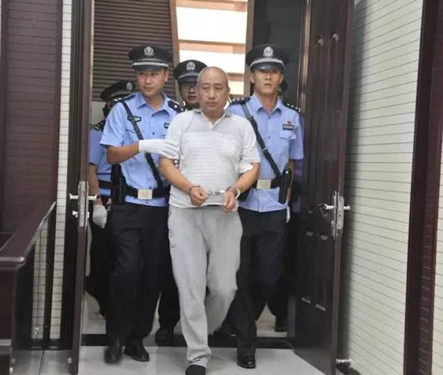 11 küçük kızı öldürmüştü! Bakın nasıl idam edildi - Resim: 2