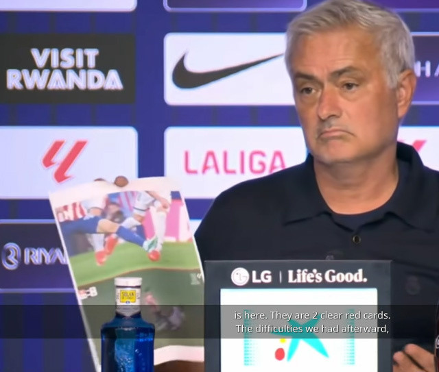 Jose Mourinho çıldırdı! Basın toplantısına fotoğraflarla geldi söyledikleri olay oldu - Resim: 1