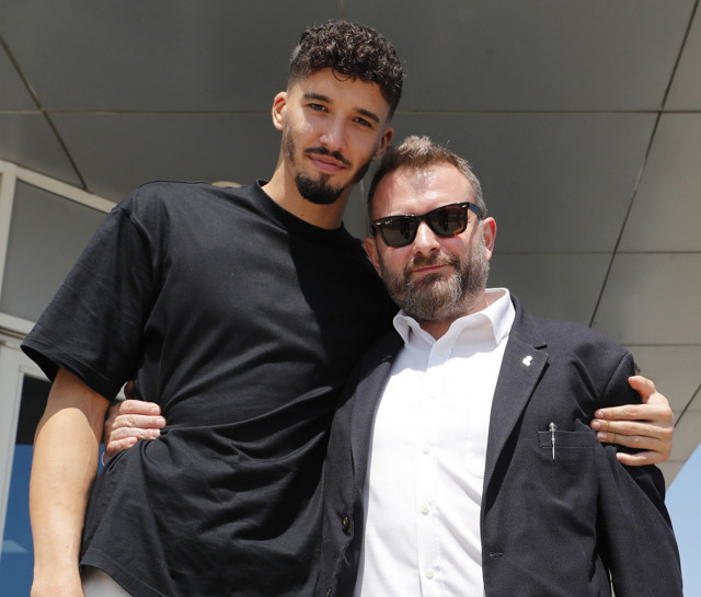 Altay Bayındır gözyaşlarına boğuldu! Başkan Ali Koç: Hiçbir mecburiyeti yokken... - Resim: 0